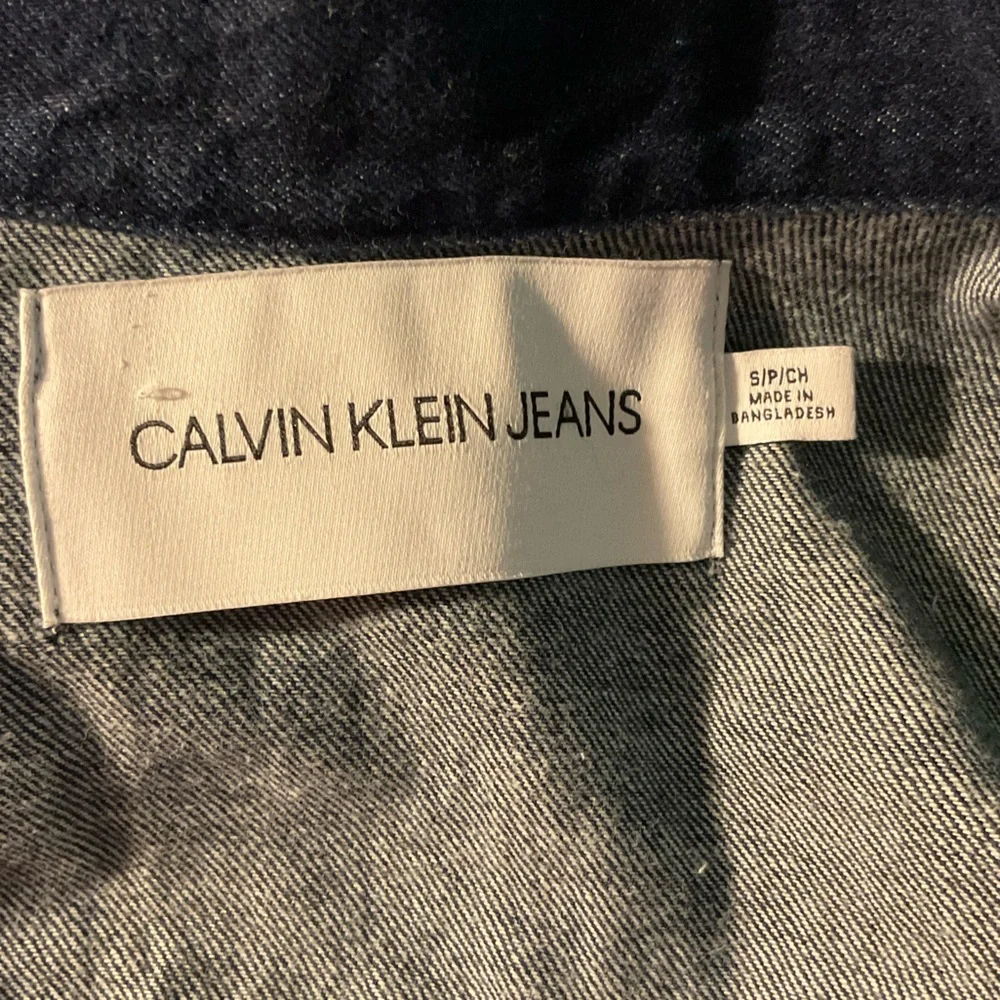 ** Calvin Klein UNISEX Indigo Blue Denim Jean Jacket - Picture 2 of 7